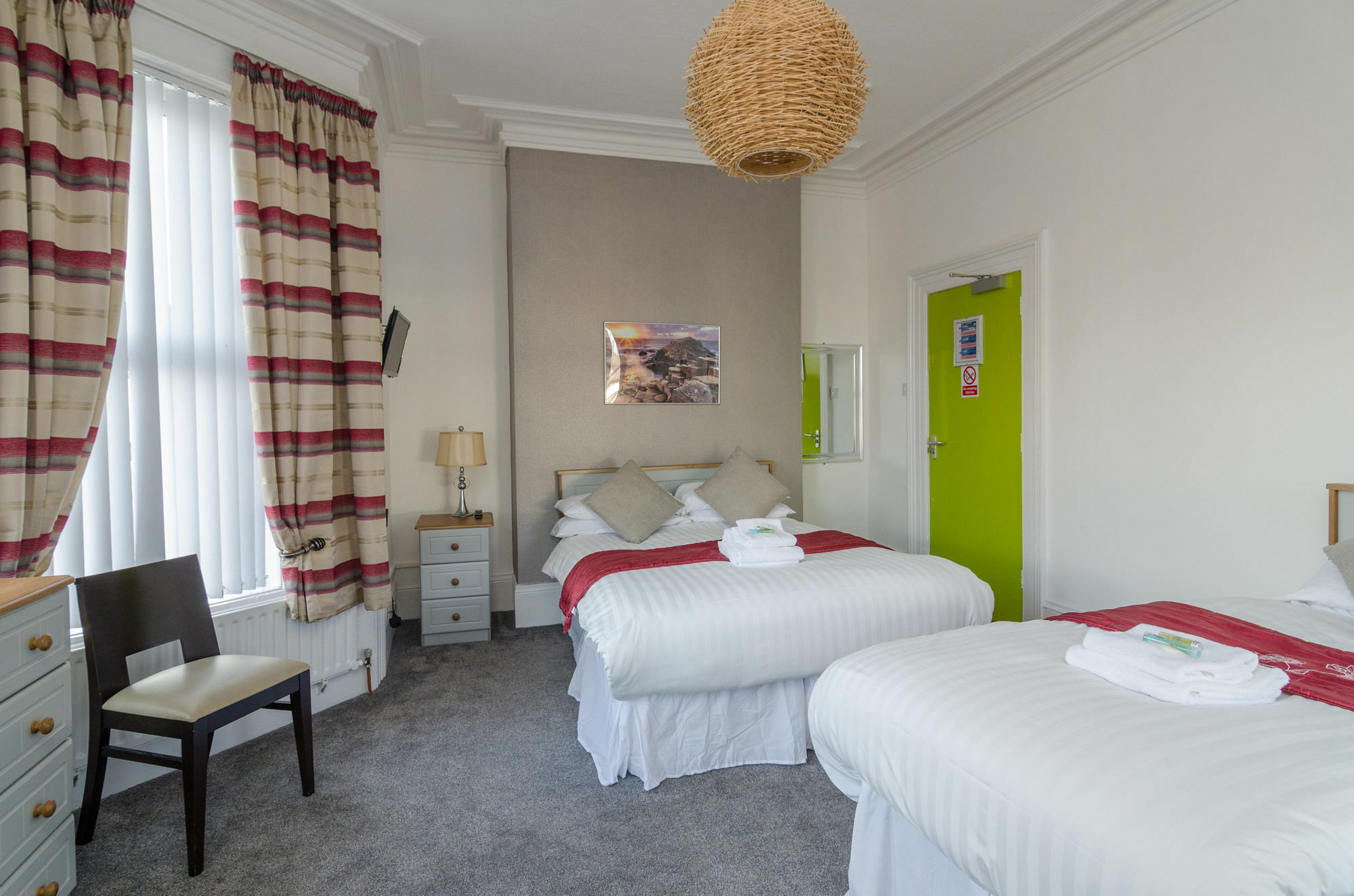 Oyo Parador Lodge Белфаст Екстериор снимка